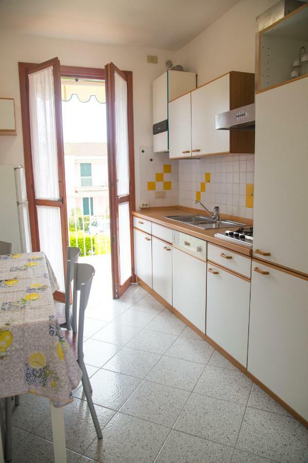 Seaside Terrace & Pool Getaway Apartment Кавалино-Трепорти Екстериор снимка